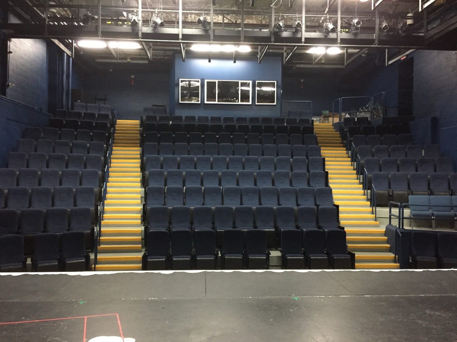 Drumheller Valley Secondary School 사진 12